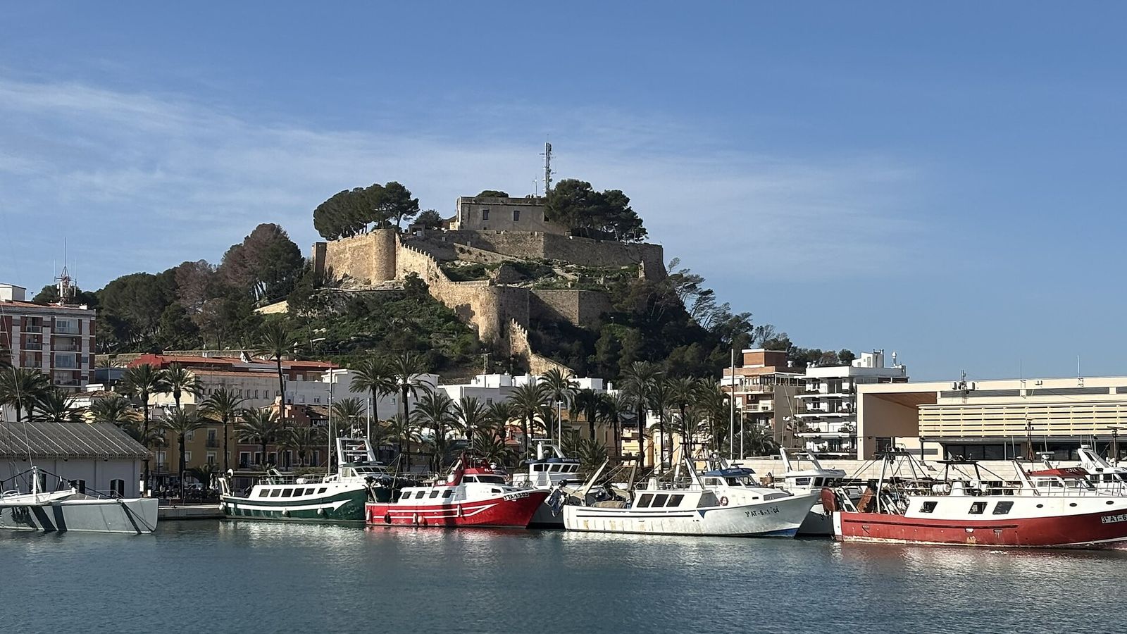 Dénia: havenstad met een kasteel en een sterrenkeuken