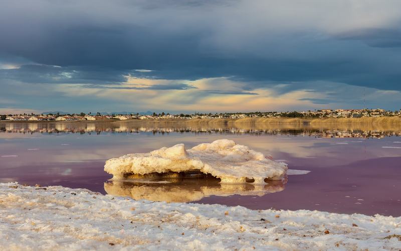 De roze meren van Torrevieja: een zoutmeer als uit een sprookje