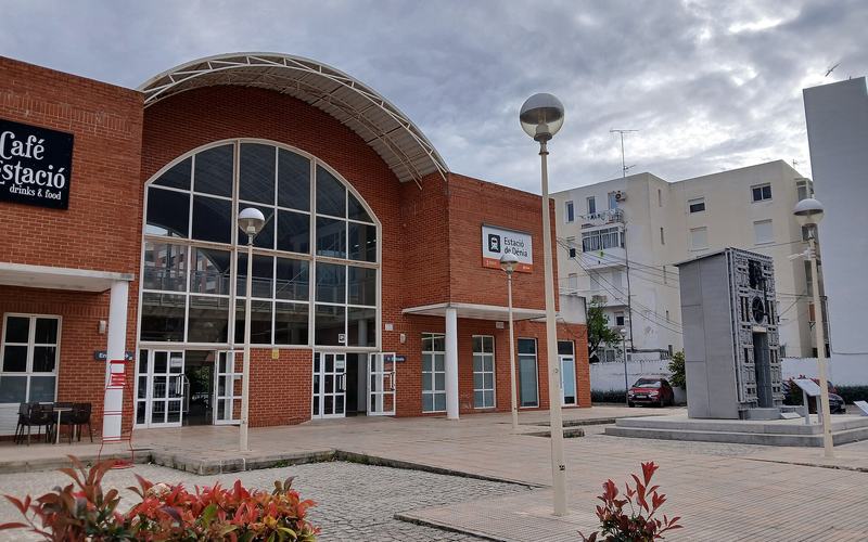 Vervoer ter plaatse: tram, bus en trein in Alicante